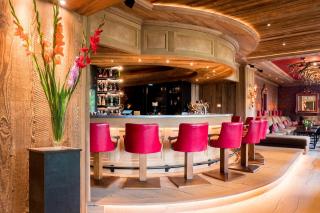 bar astoria